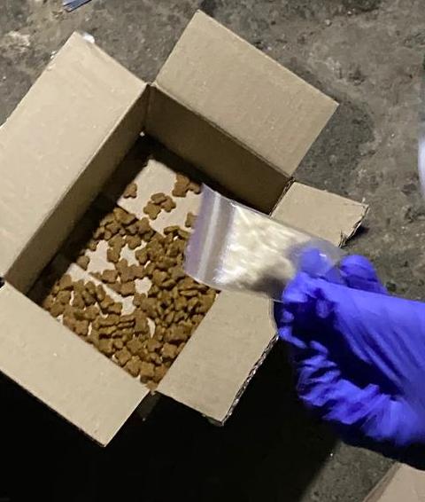 u-lvovi-policejski-viluchili-u-18-richno