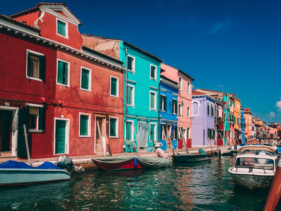 nejmovirno-krasivi-ta-barvisti-mista-svi