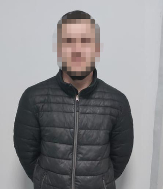 u-lvovi-cholovik-do-priyizdu-policiyi-za