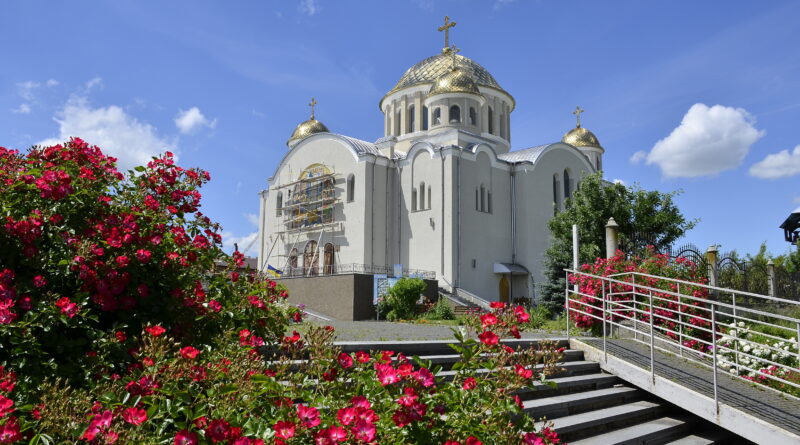 храм
