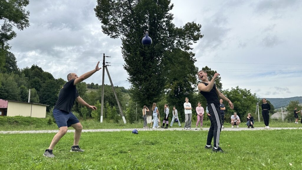 DrogMedia З села – на п'єдестал Європи: історія тренера і його вихованців зі Східницької ТГ